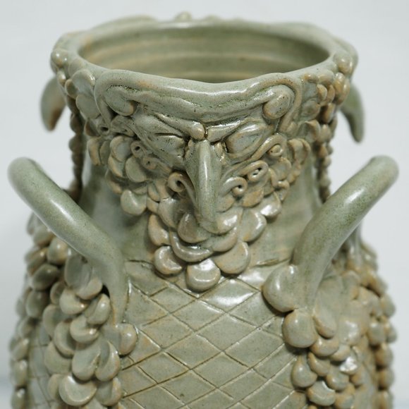 William Hunt Celadon Green Masquerade Bird Mask Stoneware Vase - Picture 3 of 9